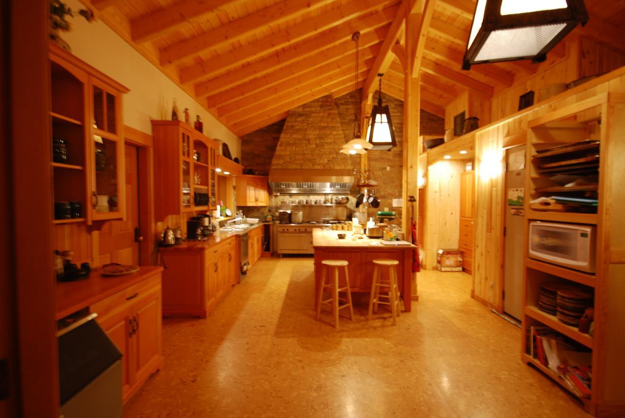 Bear Claw Lodge Kispiox Exterior photo